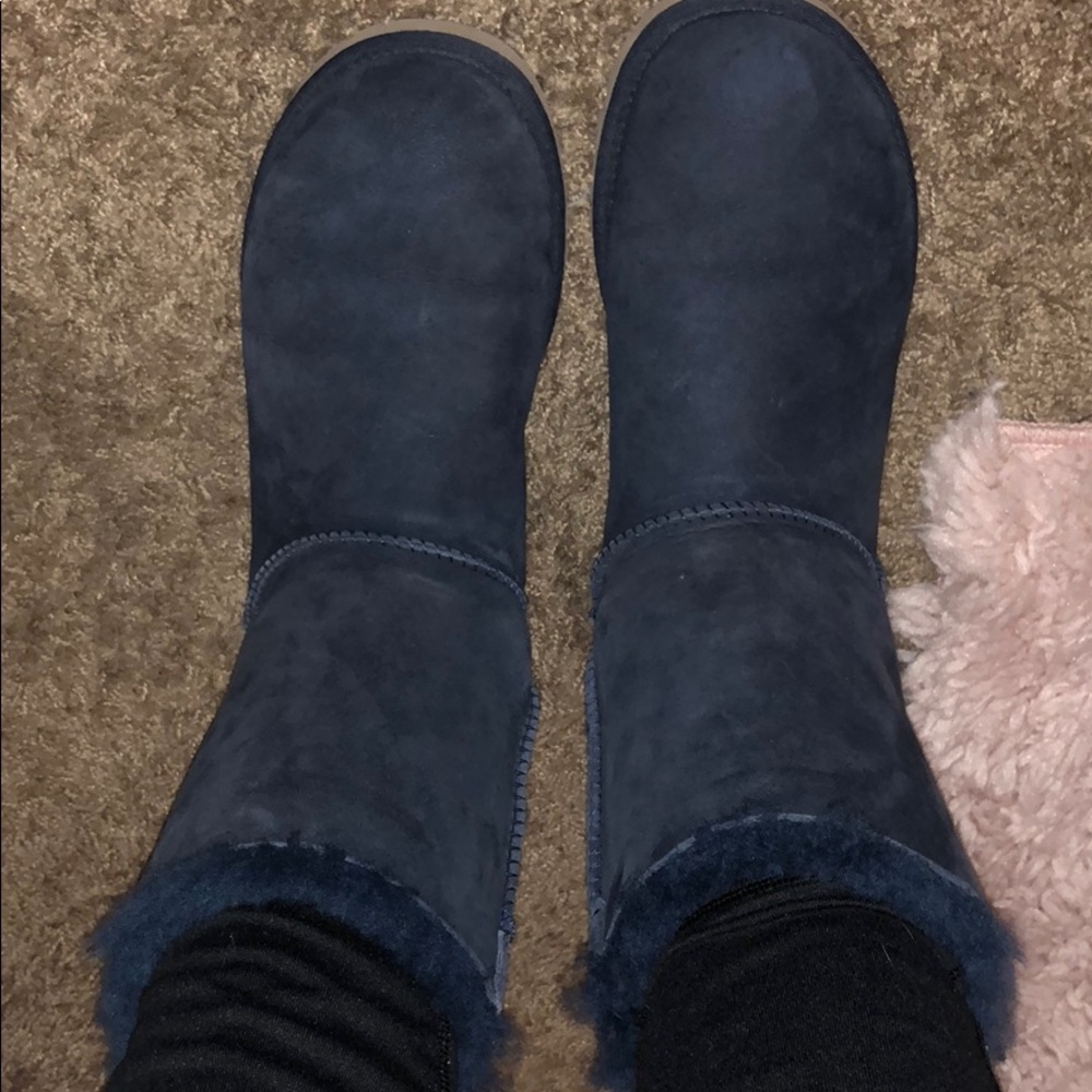navy bailey bow short uggs